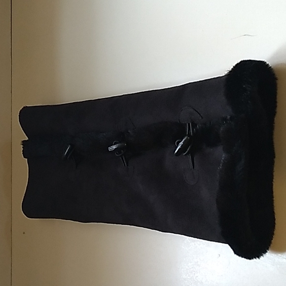 European black vegan suede and fur leg warmers - Picture 4 of 11